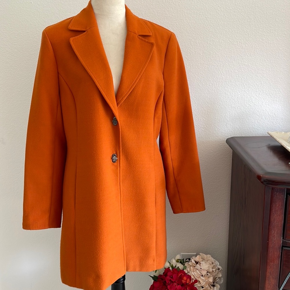 Yummy warm cozy coat, beautiful autumn color